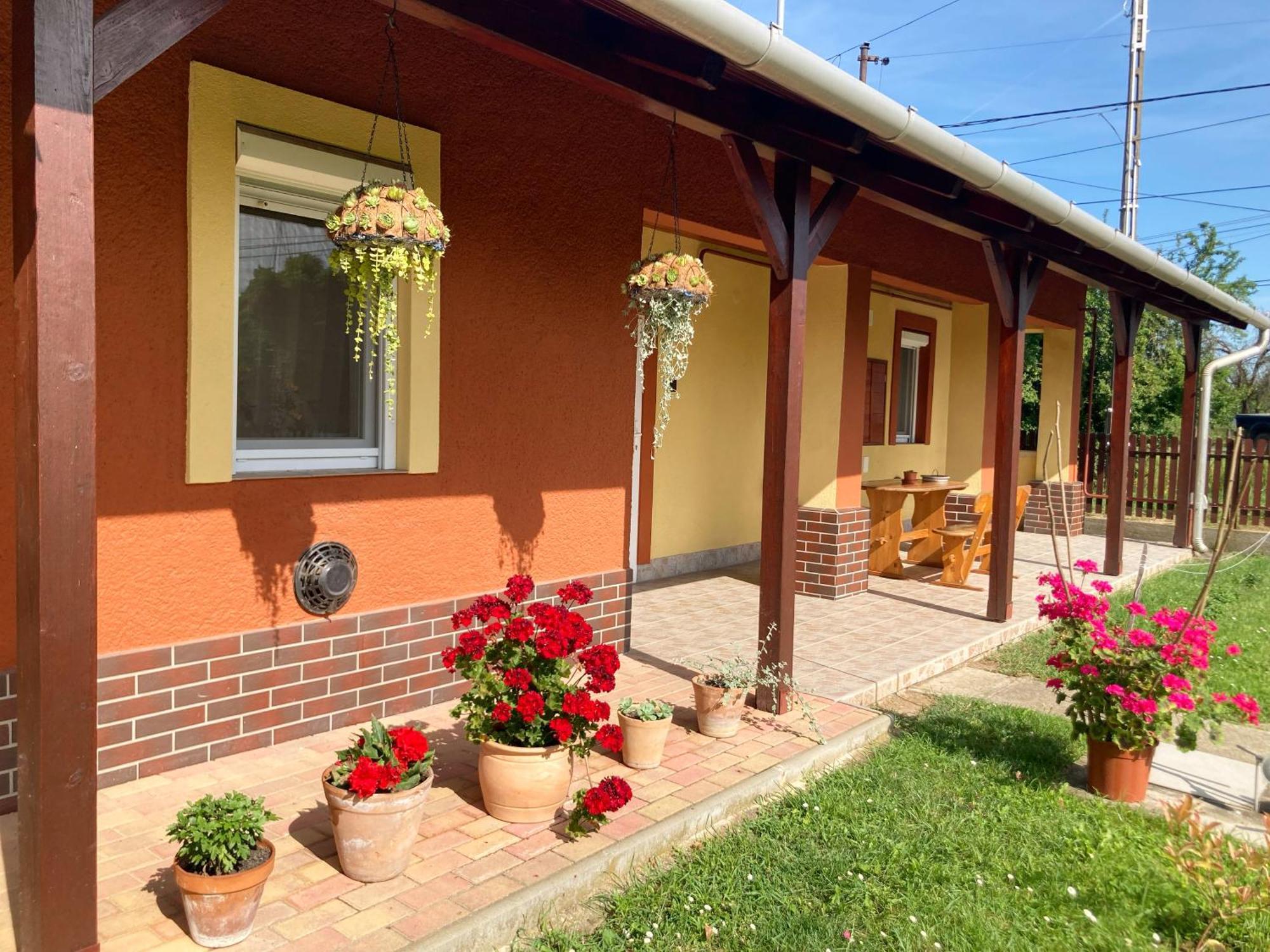 Tiszavirag Vendeghaz Apartment Tiszacsege Exterior foto